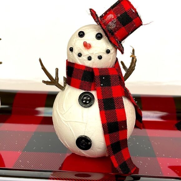 406 - 3 CAROLING SNOWMEN IN THE SNOW - Picture 5 of 7